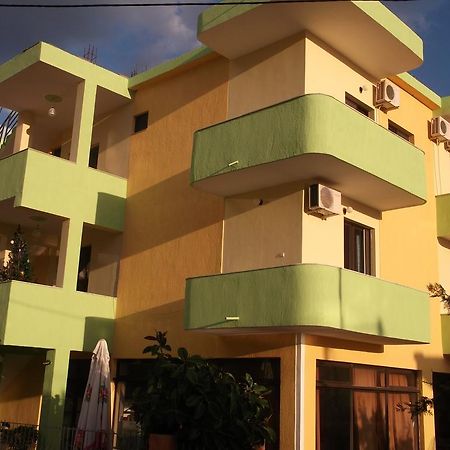 Tani'S Guesthouse Ksamil Exterior photo