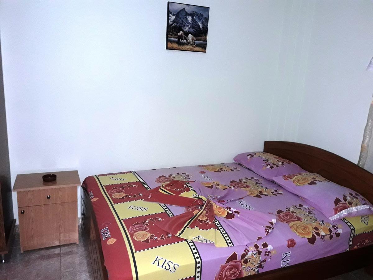 Tani'S Guesthouse Ksamil Exterior photo