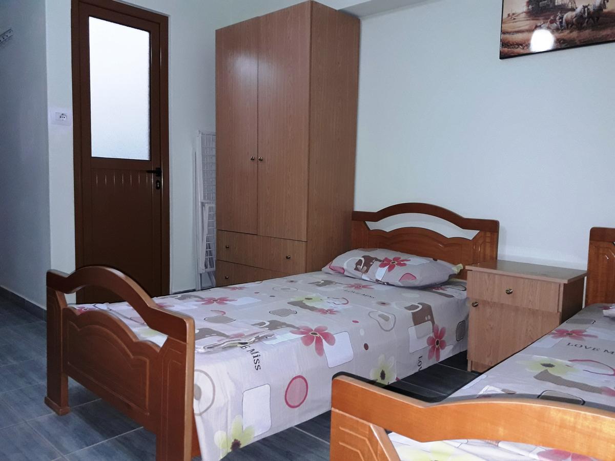 Tani'S Guesthouse Ksamil Exterior photo