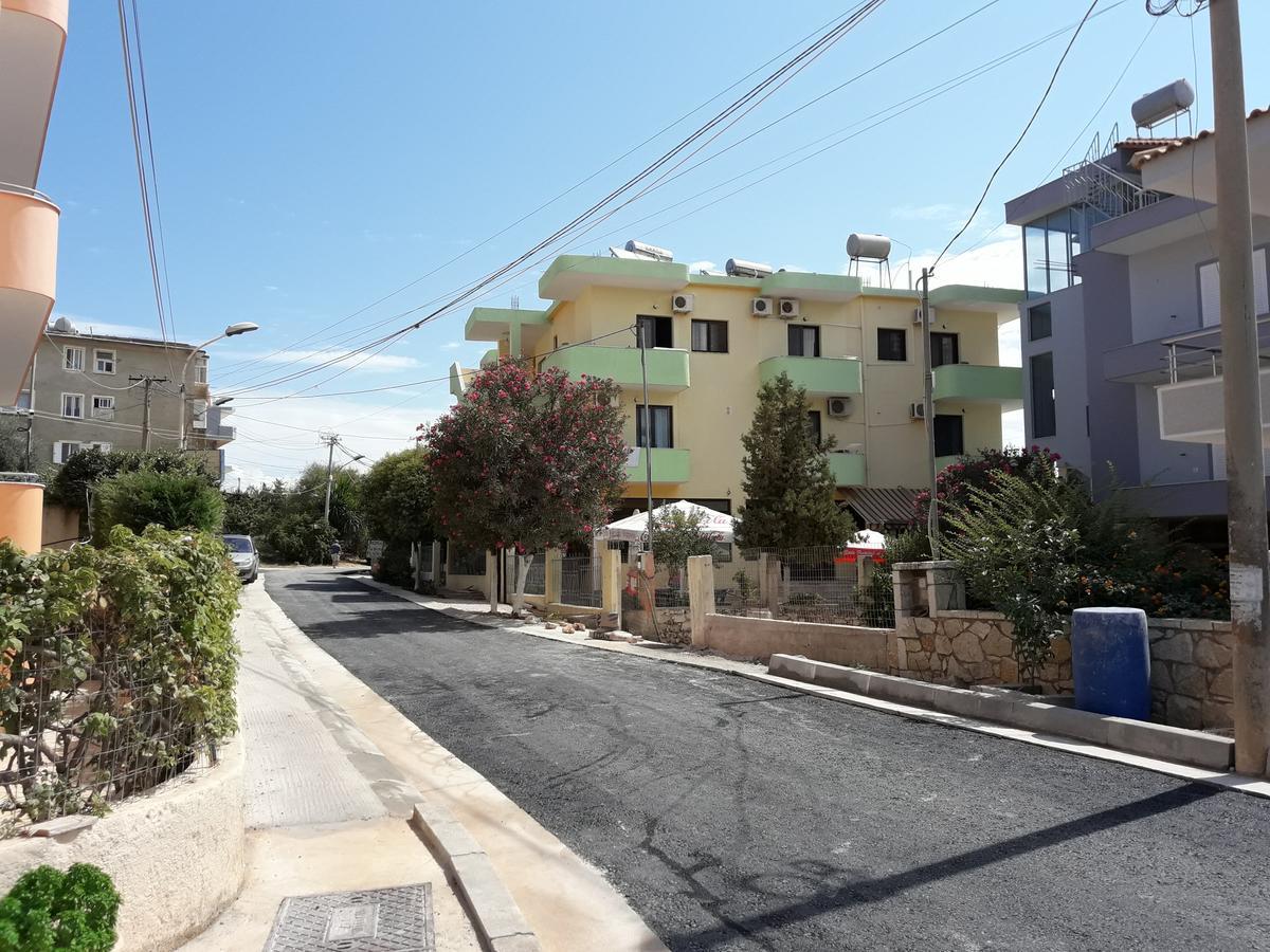 Tani'S Guesthouse Ksamil Exterior photo